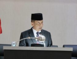 Pejabat Gubernur Aceh Sampaikan Solusi Pendapatan dan Program Prioritas 2024 Dalam Sidang DPRA
