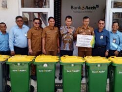 Dukung Kebersihan dan Kesehatan Lingkungan, Bank Aceh Salurkan Tong Sampah Kepada Pemko Banda Aceh