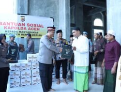 Kapolda dan Kapolres Bener Meriah Salurkan Bantuan Sosial