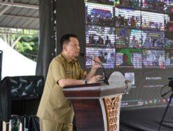 Pj Gubernur Aceh Hadiri Bakti Sosial dan Pasar Murah di Blang Padang