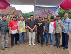 Panen Raya Margosari, Adakan Tasyakuran dan Makan Durian Gratis