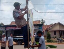 Masa Tenang Pemilu, Panwaslu Kecamatan Banyumas Bersihkan APK