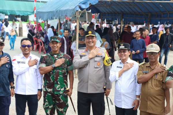 Kapolda Aceh bersama Pangdam IM Tinjau Situasi di TPS 1 Polda Aceh