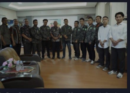 Bupati Asahan H. Surya BSc menerima Audiensi Gerakan Pemuda Al-Washliyah (GPA) Kabupaten Asahan di Rumah Dinas Bupati Asahan di Rumah Dinas Bupati Asahan, Kamis (25/01/2023). (Foto: Harian Daerah/Ibrahim)