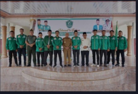 Bupati Asahan H. Surya, BSc mengikuti prosesi pelantikan Pimpina Daerah (PD) Gerakan Pemuda Al Washliyah (GPA) Kabupaten Asahan Periode 2023-2027 di Joglo DPD Pujakesuma Kabupaten Asahan, , Selasa (30/01/2023). (Foto: Harian Daerah/Ibrahim)