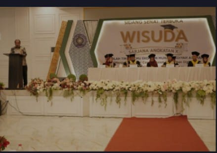 Wakil Bupati Asahan Taufik Zainal Abidin Siregar Mengikuti Sidang Terbuka Wisuda Sarjana, di Ballroom Hotel Antariksa Kisaran, Sabtu (20/01/2024). (Foto: Harian Daerah/Ibrahim)