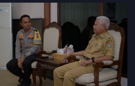 Bupati Asahan H.Surya BSc menerima Audensi Kapolres Asahan AKBP Afdhal Junaidi di ruang kerja Bupati Asahan