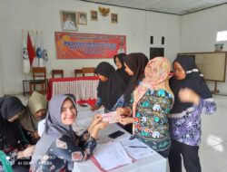 Cair! Puluhan Keluarga di Muara Baru Terima Bantuan BLT DD