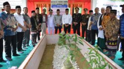 Pj Gubernur dan Istri Ziarah ke Makam Syekh Ali Al Fansyuri 8 pj-gubernur-aceh