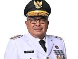 Jelang Lebaran, Pj Gubernur Aceh Pantau Stok dan Harga Pangan di Dua Pasar