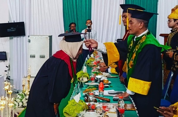 IAIN Langsa Wisuda 567 Mahasiswa, Rektor Beri Beasiswa Lulusan Terbaik 1 IAIN Langsa