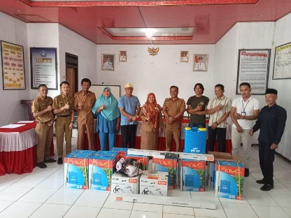 Pekon Purawiwitan kecamatan Kebun Tebu Lampung Barat membagikan dan merelesaikan Tahan pangan pekon tahun 2024 pada Selasa (7/05/2024)
