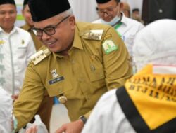 Pj Gubernur Bustami Sambut Kepulangan Kloter Terakhir Jamaah Haji Aceh