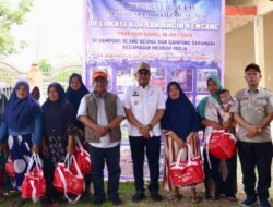 Bustami Serahkan Bantuan untuk Korban Bencana Angin Kencang di Aceh Utara