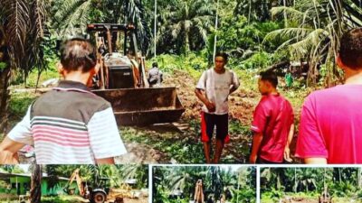 Imam Gampong dan Pelaksana saat berada di lahan pembangunan Mushala Syukur Hayati di Dusun Makmur Gampong Paya Bili Dua yang sedang diratakan oleh alat berat bantuan dari PT Timbang Langsa. (Foto:hariandaerah.com/Sukma)