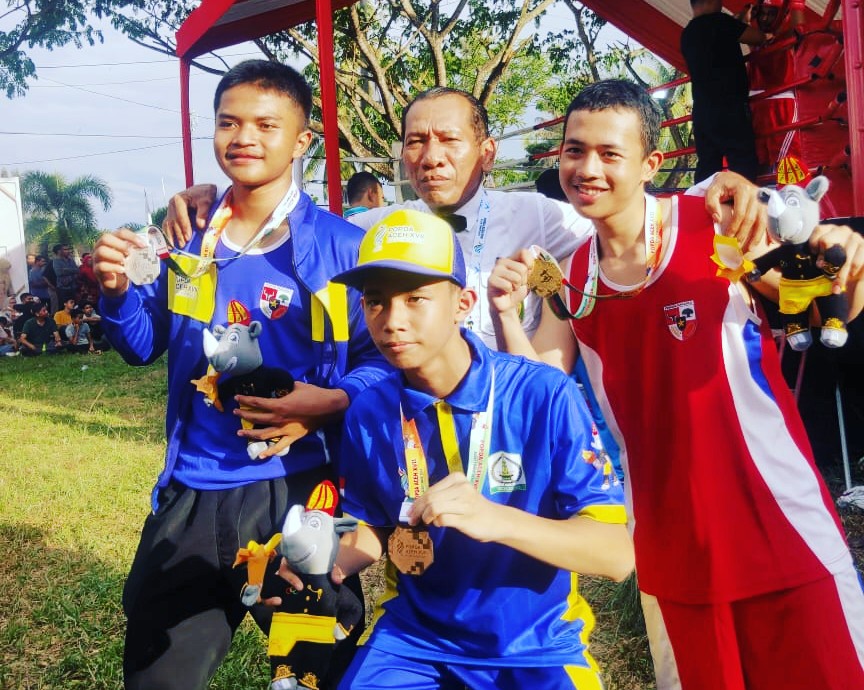 Sutan Fadiansyah Raih Medali Emas Cabang Tinju POPDA XVII 1 IMG 20240711 194226