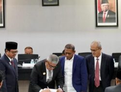 Seluruh Fraksi DPRA Setujui Raqan Pertanggungjawaban APBA 2023 Diqanunkan