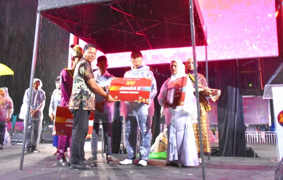 Pembagian Hadiah dan Penutupan Pesona Pesisir Timur Aceh 2024 Berlangsung Dalam Hujan 1 IMG 20240908 233248