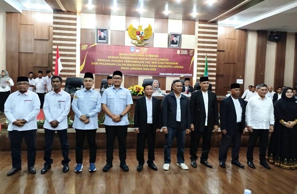 Melvita Sari Pimpin Paripurna Istimewa Penyampaian Visi Misi Paslon Walikota dan Wakil Walikota Langsa 1 IMG 20240925 162529