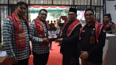 KPU Karo Terima Pendaftaran Pertama Pasangan Calon Bupati dan Wakil Bupati Karo TINO-ONASIS 2 sumut,