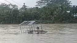 Getek Penyebrangan Jemput Anak Sekolah Hanyut di Sungai Simpang Jernih 8 IMG 20241211 202548