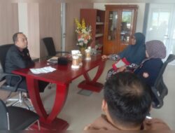 Gawat! Diduga Dana Bansos Di Potong, Masyarakat Mengadu Ke DPRD Kota Padang