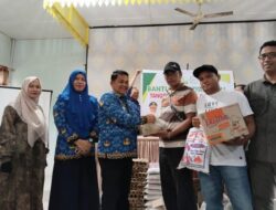 Pj Bupati Aceh Tamiang Serahkan Bantuan Tanggap Bencana dari Baitul Mal Aceh
