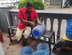 Pembinaan Kreatif, Warga Binaan Rutan Batusangkar Sulap Galon Bekas Jadi Tempat Sampah