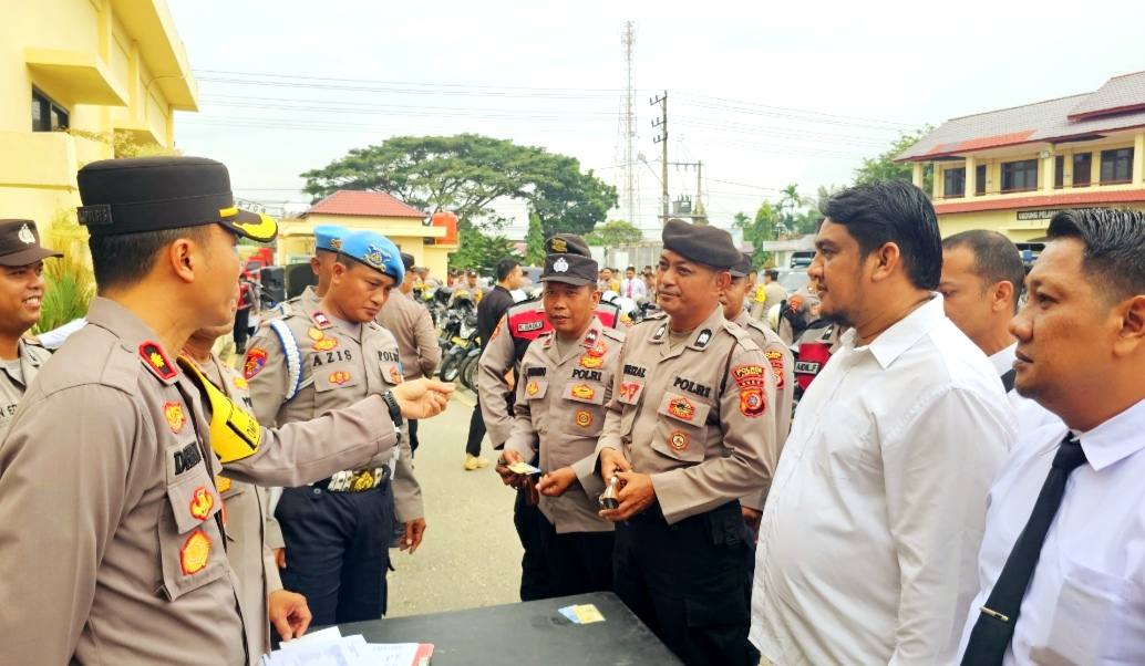 Maksimalkan Pelayanan, Kapolres Langsa Cek Kendaraan Dinas dan Senpi 2 IMG 20250120 111549