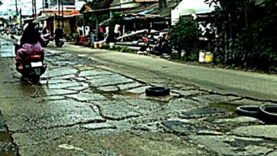 Ketua Pemuda: DBMSDA Kabupaten Tangerang Dinilai Ga Becus Urus Jalan Sepatan - Pakuhaji 3 Screenshot 2025 0129 160954