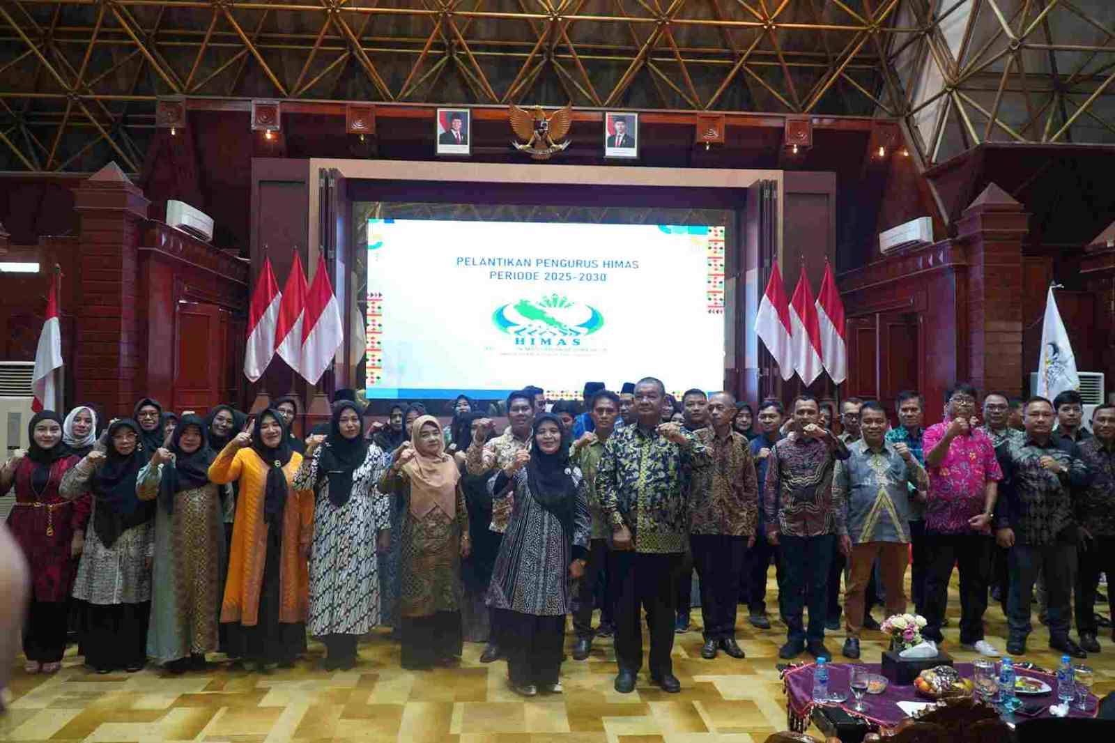 Pengurus HIMAS Periode 2025–2030 Resmi Dilantik, Perkuat Kebersamaan Demi Kemajuan Simeulue 1 WhatsApp Image 2025 01 18 at 16.17.50 11zon
