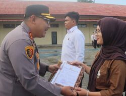 Mahasiswi Gagalkan Percobaan Curas, Terima Penghargaan dari Kapolres
