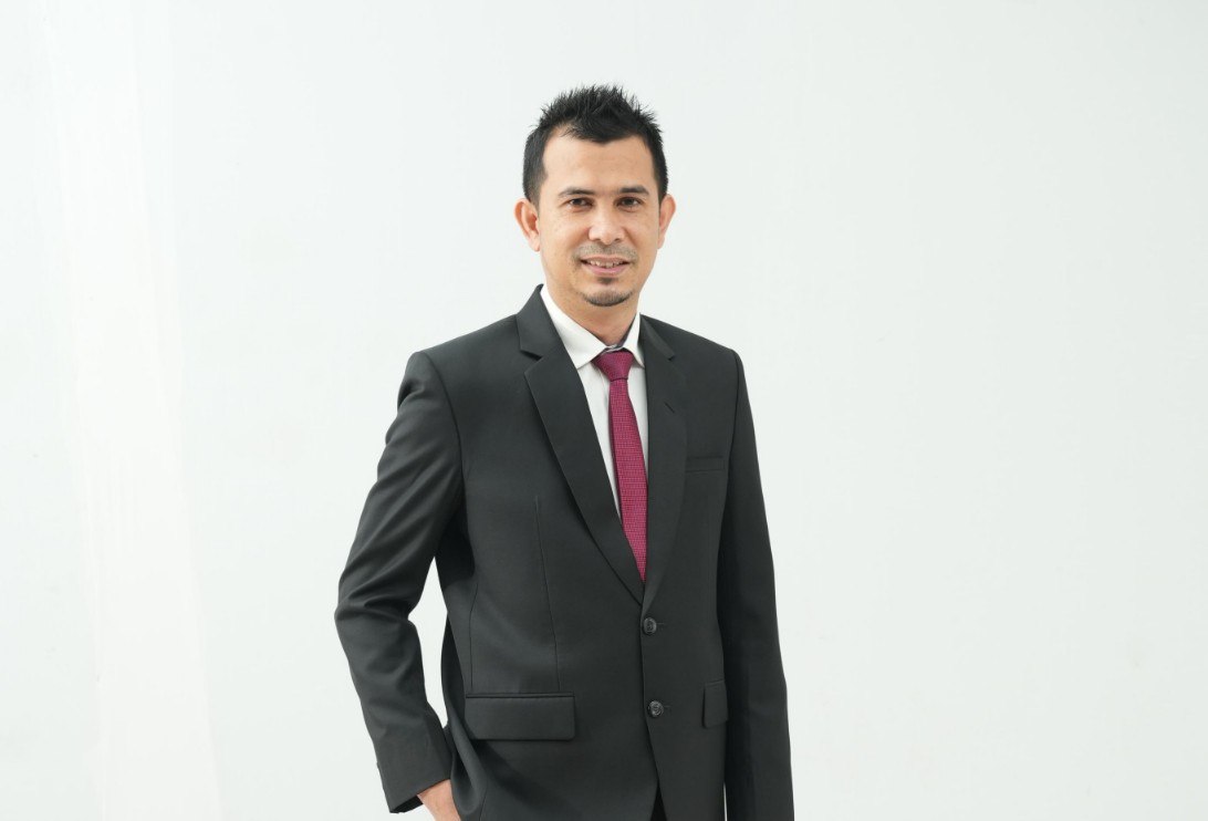 M. Hendra Supardi Jadi Plt. Direktur Utama Bank Aceh 1 M. Hendra Supardi resmi ditunjuk sebagai Pelaksana Tugas (Plt.) Direktur Utama Bank Aceh Syariah