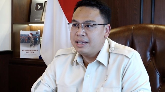 Wamen Komdigi: Media Massa Jadi Mitra Pemerintah Dalam Membangun Bangsa 1 Wakil Menteri Komunikasi dan Digital, Angga Raka Prabowo, saat menyampaikan pidato secara daring dalam Konvensi Nasional Media Massa 2025 di Hall Dewan Pers, Jakarta Pusat, Kamis (20/2/2025). (Foto: infopublik)