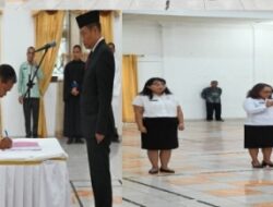 Bupati Humbahas Lantik 10 Pejabat Administrator dan Pengawas
