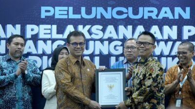Wamenkomdigi Nezar Patria dalam Peluncuran Pedoman Pelaksanaan Pemenuhan Kewajiban Tanggung Jawab Perusahaan Platform Digital untuk Mendukung Jurnalisme Berkualitas di Kantor Kementerian Komdigi, Jakarta Pusat, Senin (10/03/2025). (Foto : KemKomdigi)