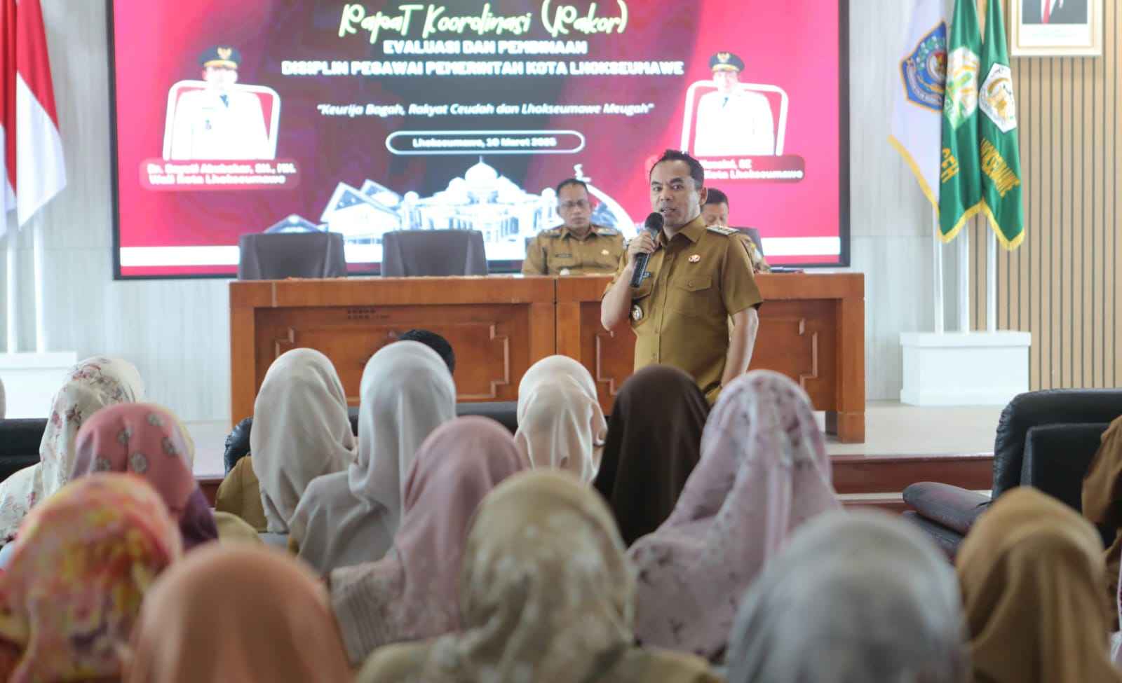 Wali Kota Sayuti Ancam Rotasi Pejabat yang Tak Disiplin 1 WhatsApp Image 2025 03 11 at 13.17.20 11zon