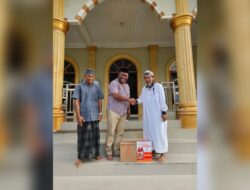 Polsek Rundeng Berbagi Kebahagiaan dengan Masyarakat Jelang Idul Fitri