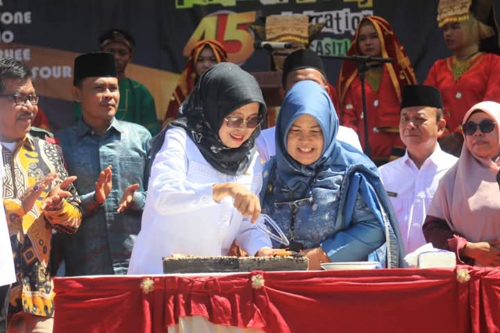 Wakil Bupati Dharmasraya, Leli Arni. (Foto; Hatian Daerah/HO/Diskominfo Dharmasraya)