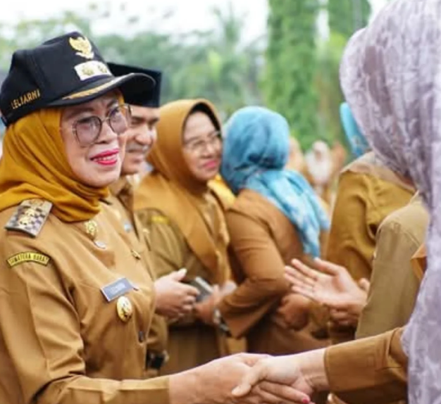 Wakil Bupati Dharmasraya, Leli Arni, mengajak seluruh ASN Dharmasraya untuk meramaikan masjid dengan berbagai aktivitas ibadah.