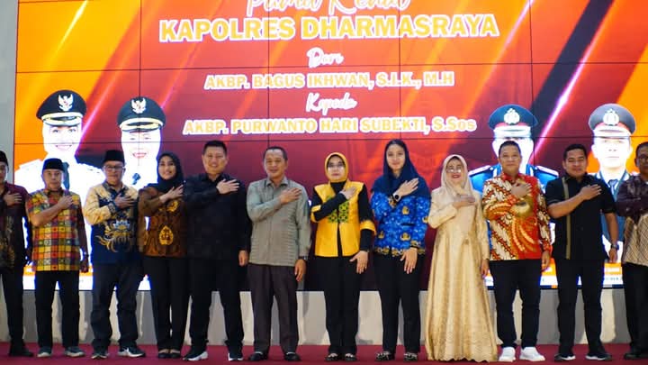 Bupati Dharmasraya, Annisa Suci Ramadhani hadiri lepas sambut Kapolres setempat, Kamis (17/4/2025). (Foto: Diskominfo Dharmasraya)