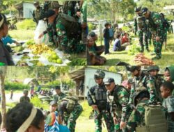 Satgas Yonif 112/DJ Borong Hasil Bumi Masyarakat Puncak Jaya