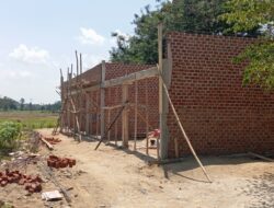 Pembangunan Rumah di Zona Kuning Wonodadi Pringsewu Disorot Warga, Diduga Tak Miliki Izin