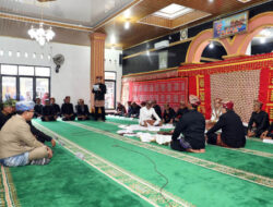 Keratuan Darah Putih Kukuhkan Penerus Adat, Wakil Bupati Syaiful Turut Hadir