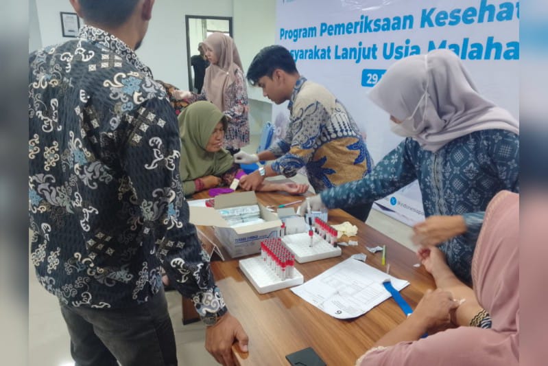 Peduli Lansia, Pelindo Malahayati Layani Ratusan Warga dengan Pemeriksaan Kesehatan Gratis 2 WhatsApp Image 2025 05 30 at 13.42.53