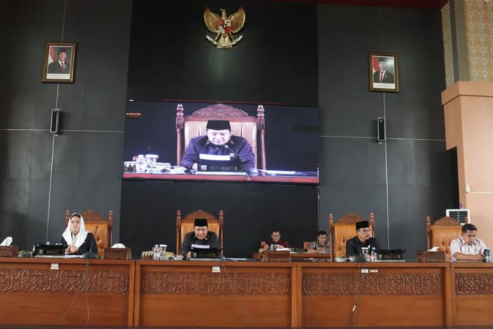 DPRD Dharmasraya Gelar Paripurna Dalam Rangka Penyampaian Pendapat Akhir Bupati Atas Perubahan Perda No 1 Tahun 2024 1 DPRD Dharmasraya