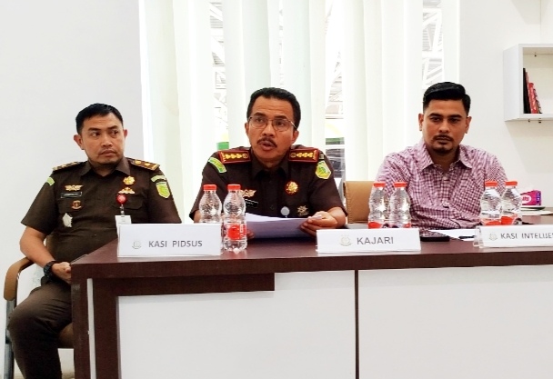 Kejari Langsa tetapkan 4 Tersangka Korupsi Jembatan Hutan Mangrove 1 IMG 20250619 162455