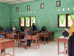 Marliya Guru Akidah dan Akhlak, Dua Dekade Mengabdi di Pedalaman Aceh Timur