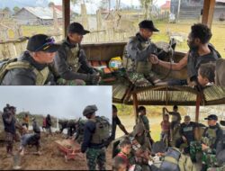Peduli Warga, Satgas Yonif 112/DJ Laksanakan Gotong Royong dan Pengobatan Gratis di Puncak Jaya