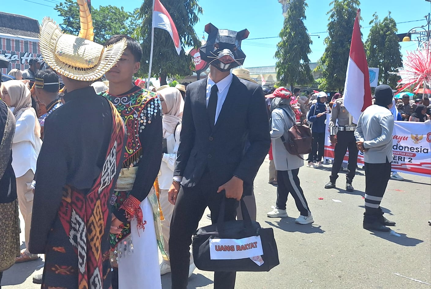 Siswa di Lhokseumawe Perankan Koruptor di Karnaval HUT RI ke-80: Sindiran Kreatif untuk Pejabat Nakal 1 IMG 20250818 WA0000